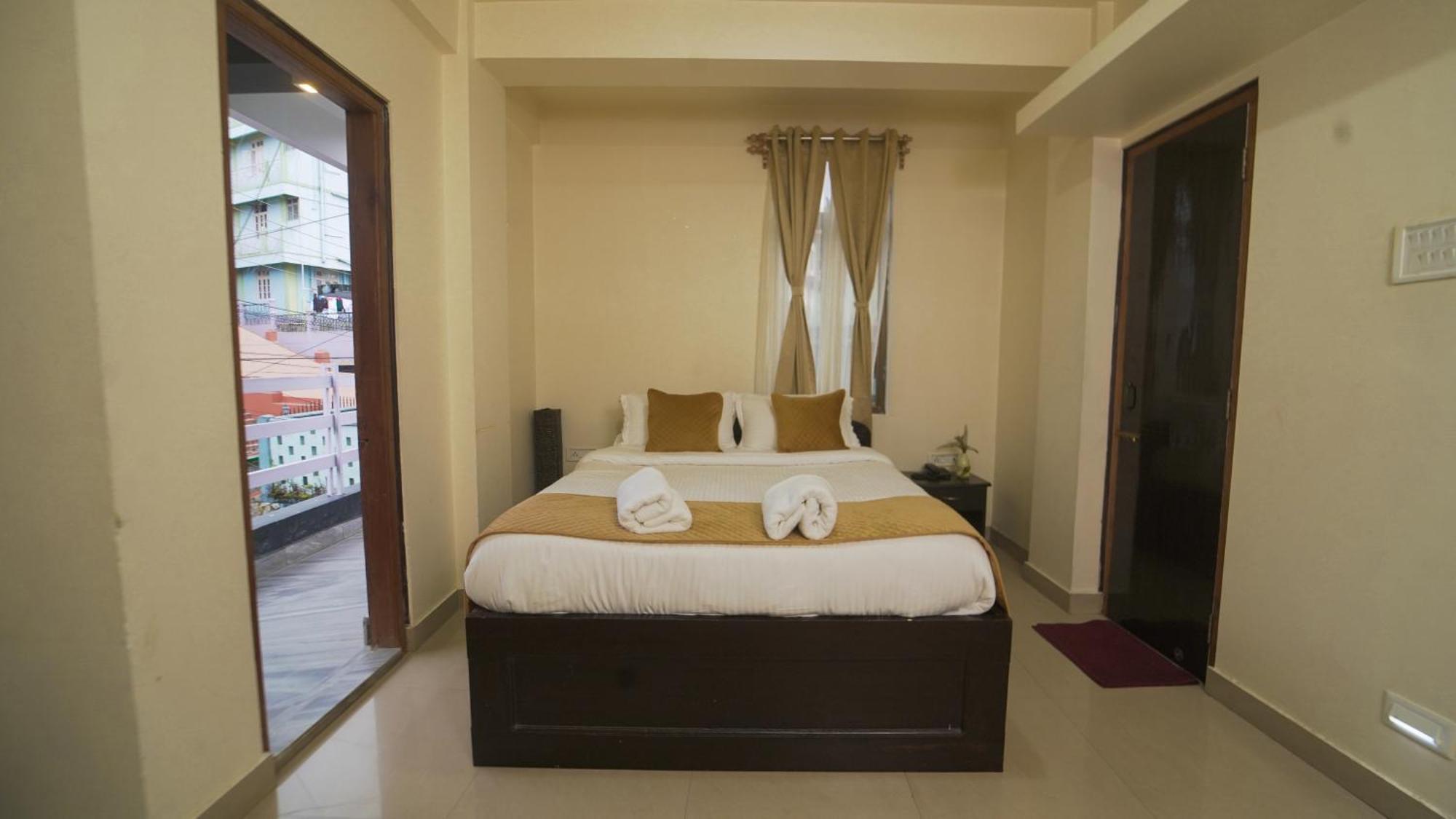 Appartement avec 10 chambre Shillong Extérieur photo