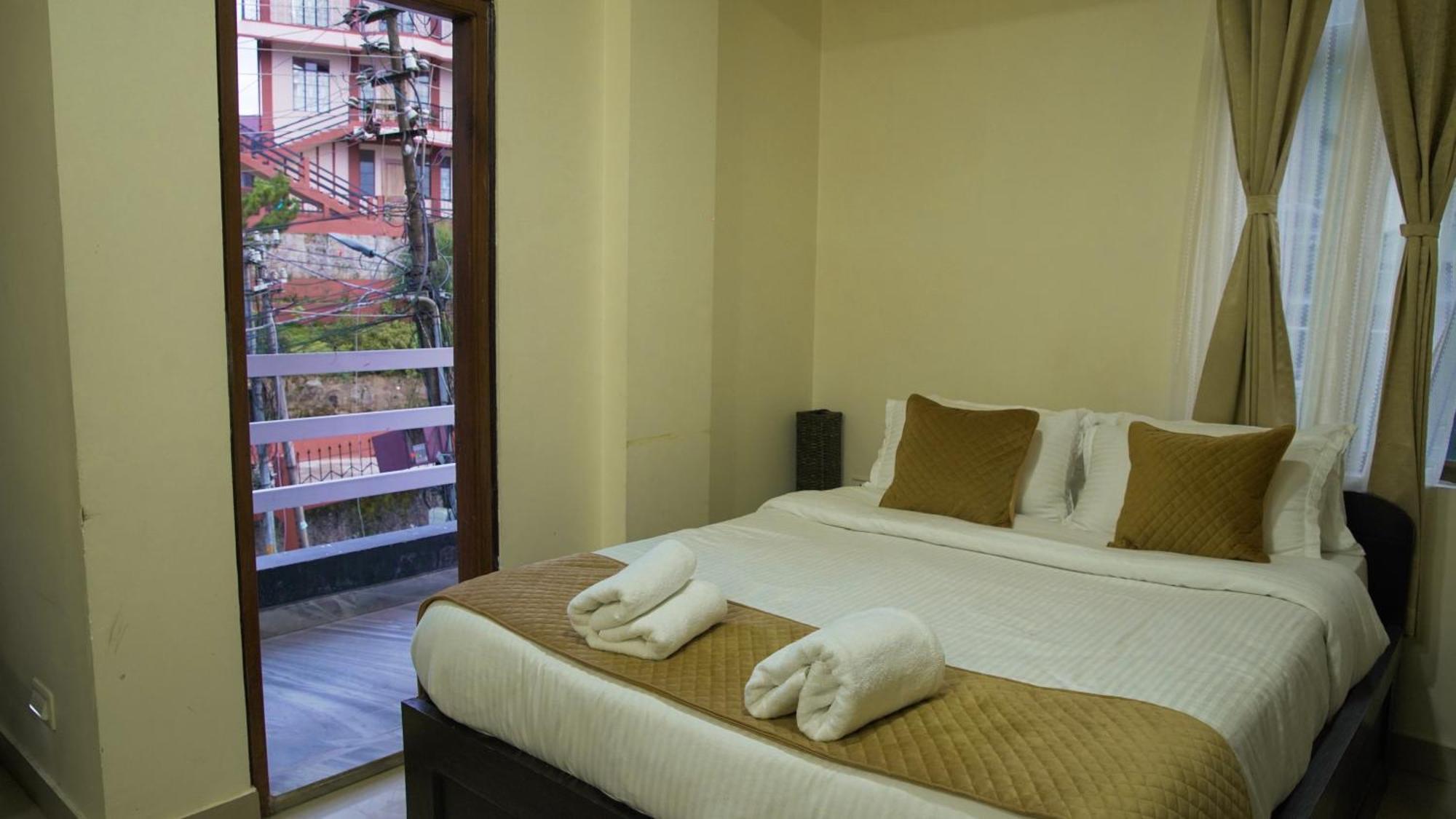 Appartement avec 10 chambre Shillong Extérieur photo