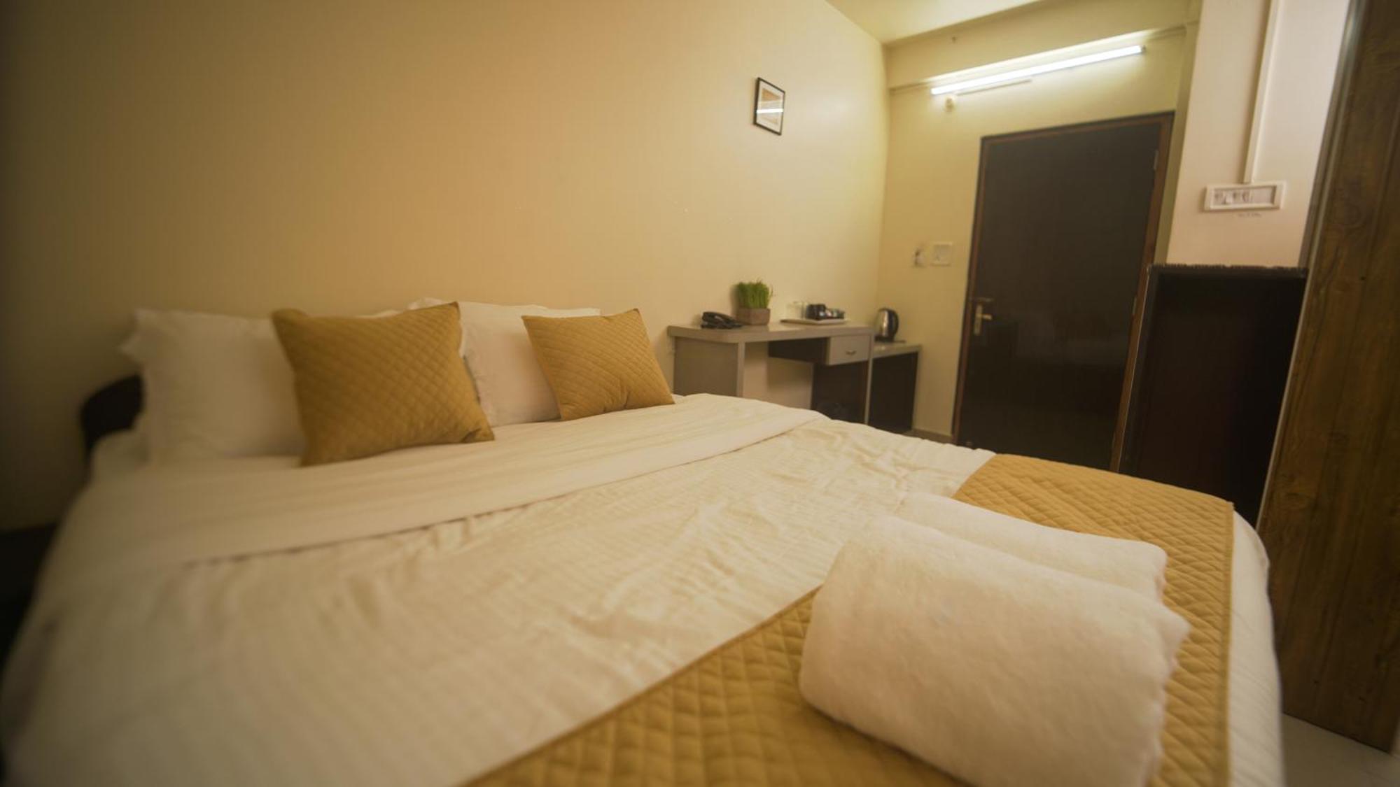 Appartement avec 10 chambre Shillong Extérieur photo