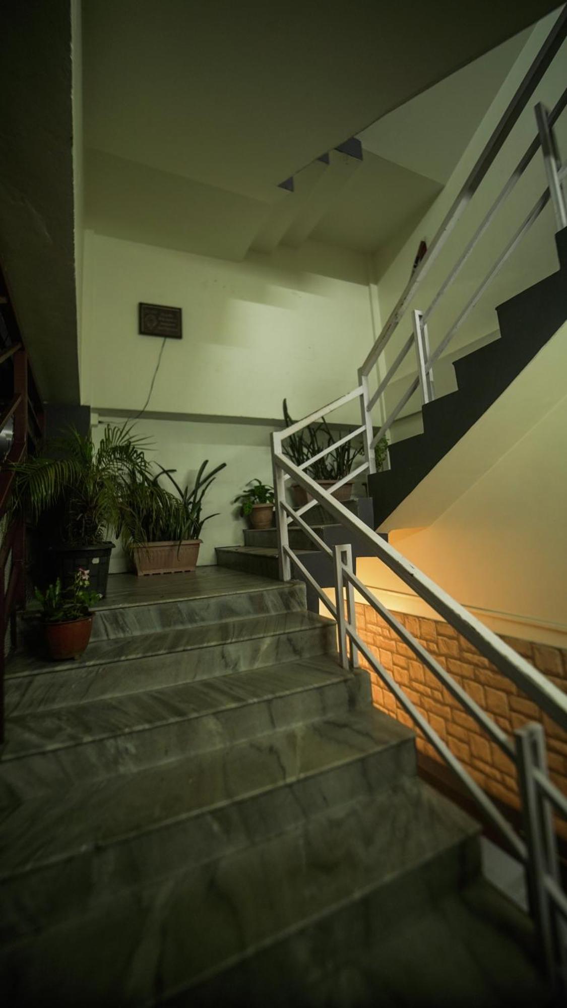 Appartement avec 10 chambre Shillong Extérieur photo