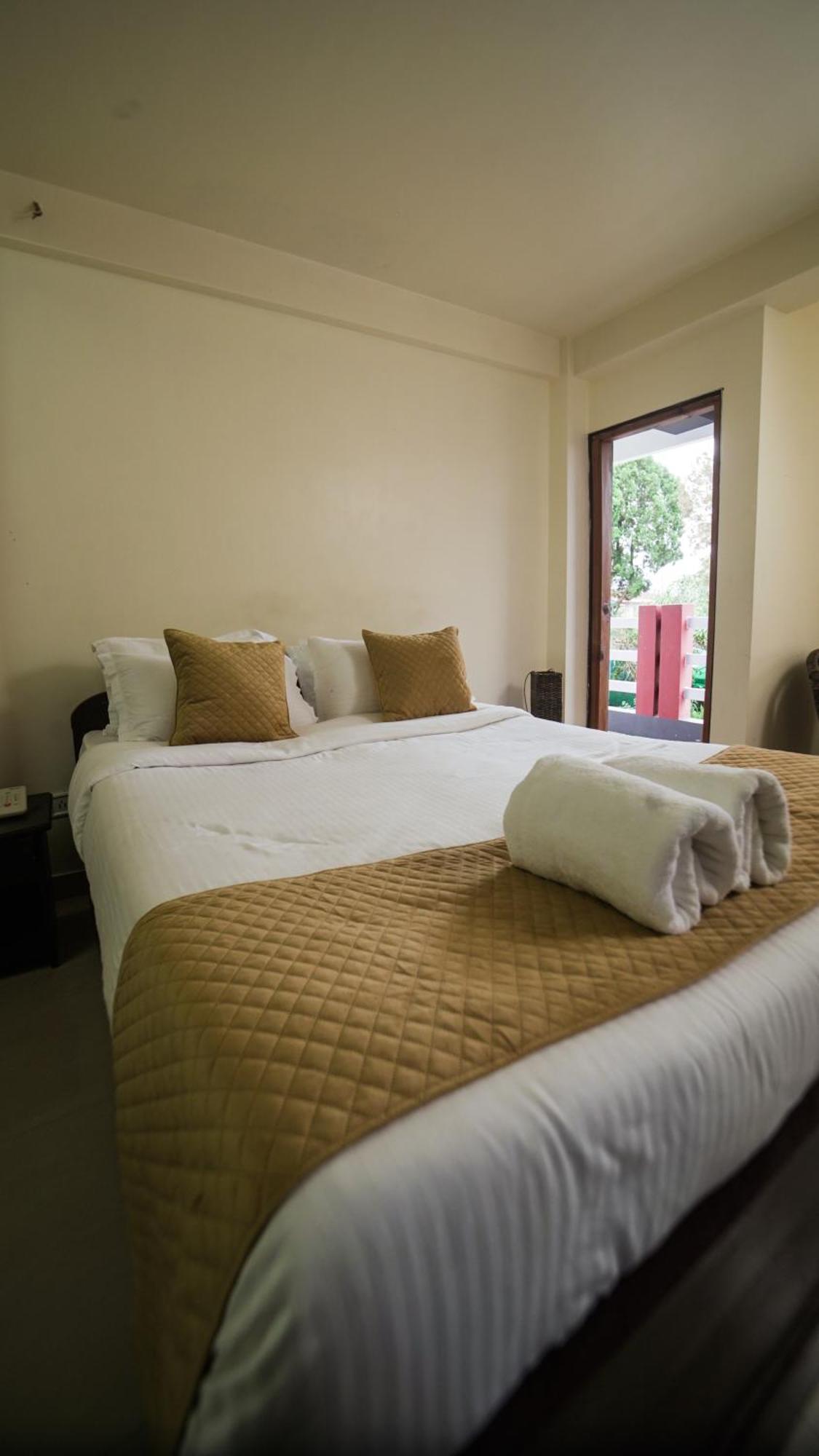 Appartement avec 10 chambre Shillong Extérieur photo