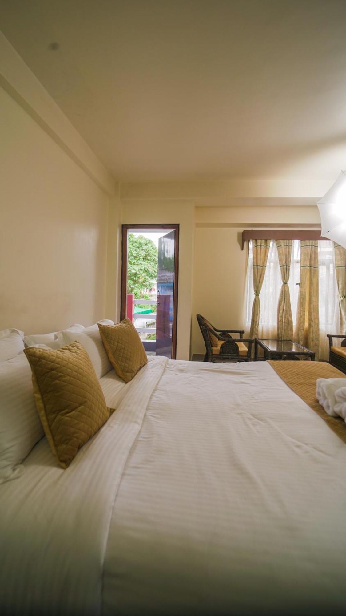 Appartement avec 10 chambre Shillong Extérieur photo